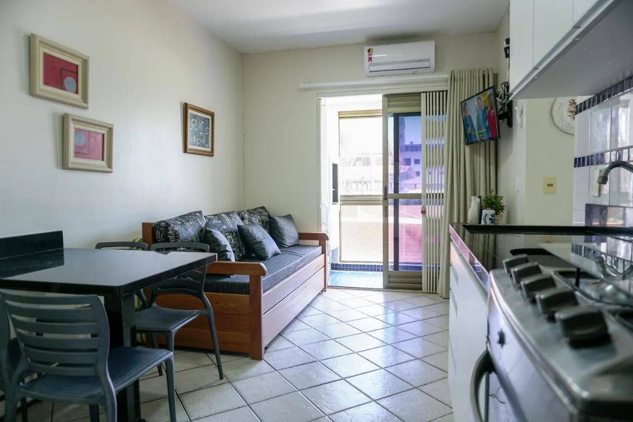 Apartamento 108 - De Frente Para O Mar Dos Ingleses - Pe Na Areia - 4 Pessoas Florianopolis Apartment