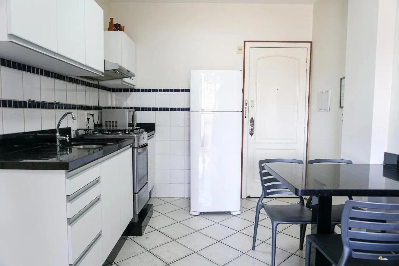 Apartamento 108 - De Frente Para O Mar Dos Ingleses - Pe Na Areia - 4 Pessoas Florianopolis Apartment